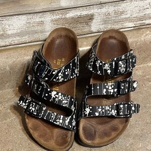 Papillio  Size 36 Black and White  Sandals